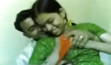 પત્ની teases મિત્ર ઇટાલિયન પોર્ન ઘૂંટણ માં