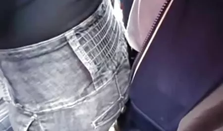 લાંબા ડીંટડી સકીંગ ઘૂંટણ માં પોર્ન