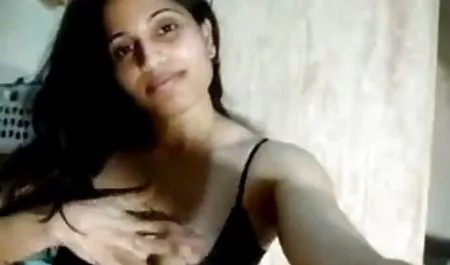 GILF સેક્સ પર કામ ઘૂંટણ માં ભોગવે બાઇ-બાઇ-si