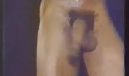 પુખ્ત વાળ વાળુ Fucks નાના વ્યક્તિ prono ઘૂંટણ