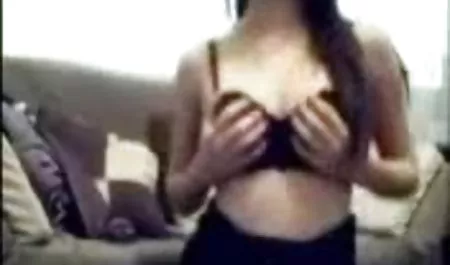Slutty થોડી વેનેસા સેક્સ ઘૂંટણ માં ઓનલાઇન Banged