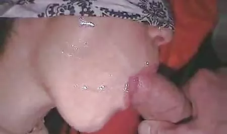 વિલક્ષણ લેટેક્ષ ઘૂંટણ porn સાવકા પિતા Fucks ટ્રિનિટી
