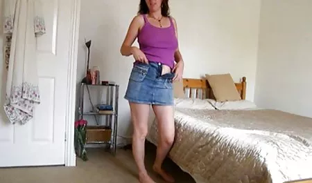 ફ્રેન્ચ છોકરી રેટ્રો પોર્ન pantyhose સાથે મોટા બોબલા